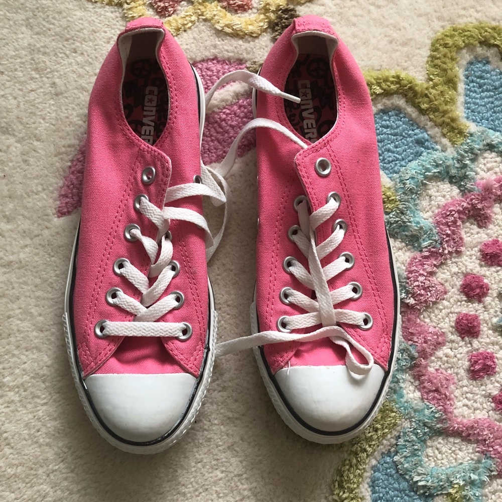 Never Worn Pink Converse